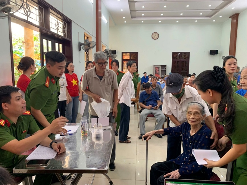  Hải Phòng: “Đi từng ngõ, gõ từng nhà” thu nhận ADN thân nhân liệt sĩ chưa xác định danh tính đợt 2