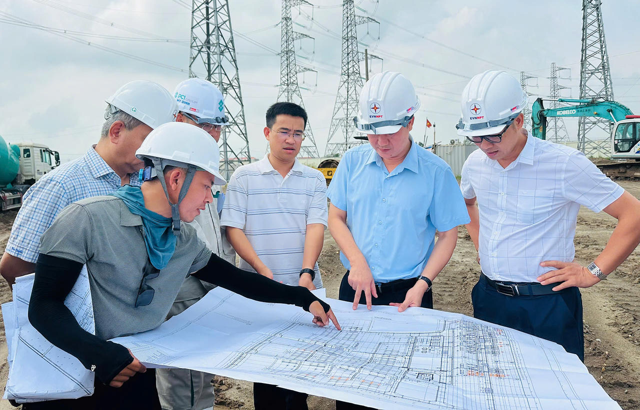 Quyền Tổng giám đốc EVNNPT kiểm tra tiến độ 4 dự án quan trọng nhằm đảm bảo điện cho miền Bắc