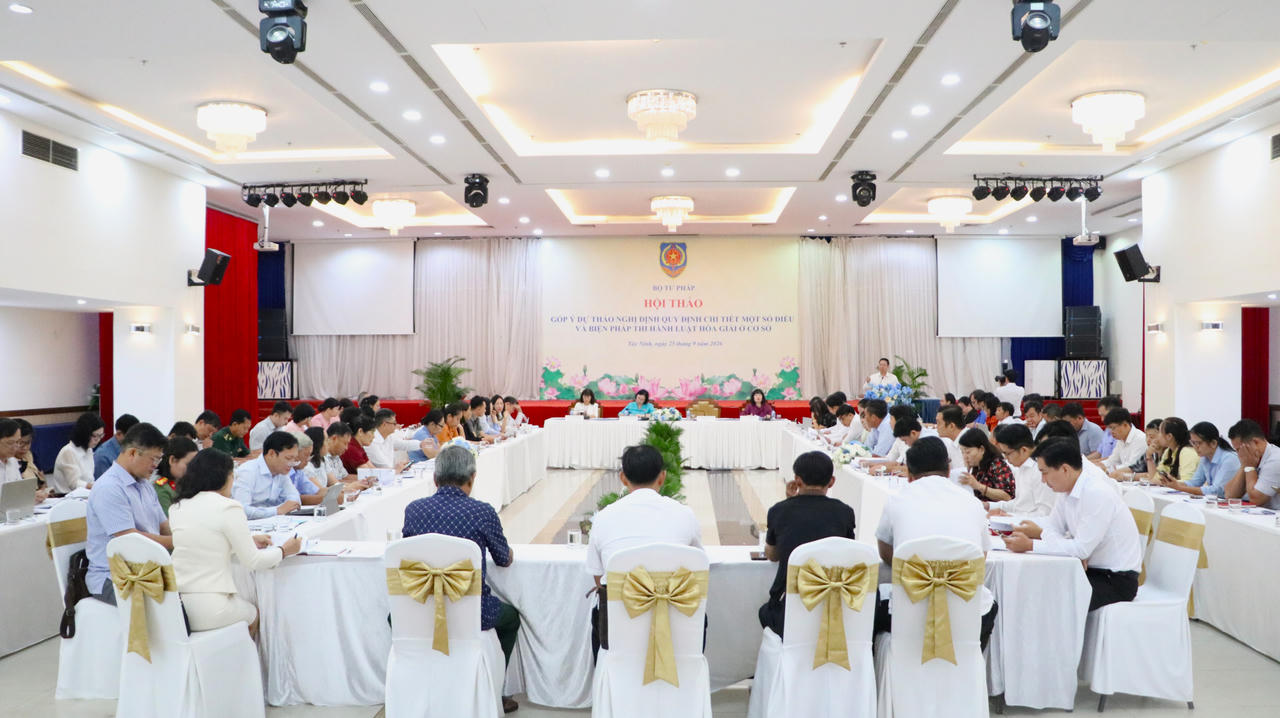 Toàn cảnh buổi hội thảo (ảnh: Khánh Toàn)