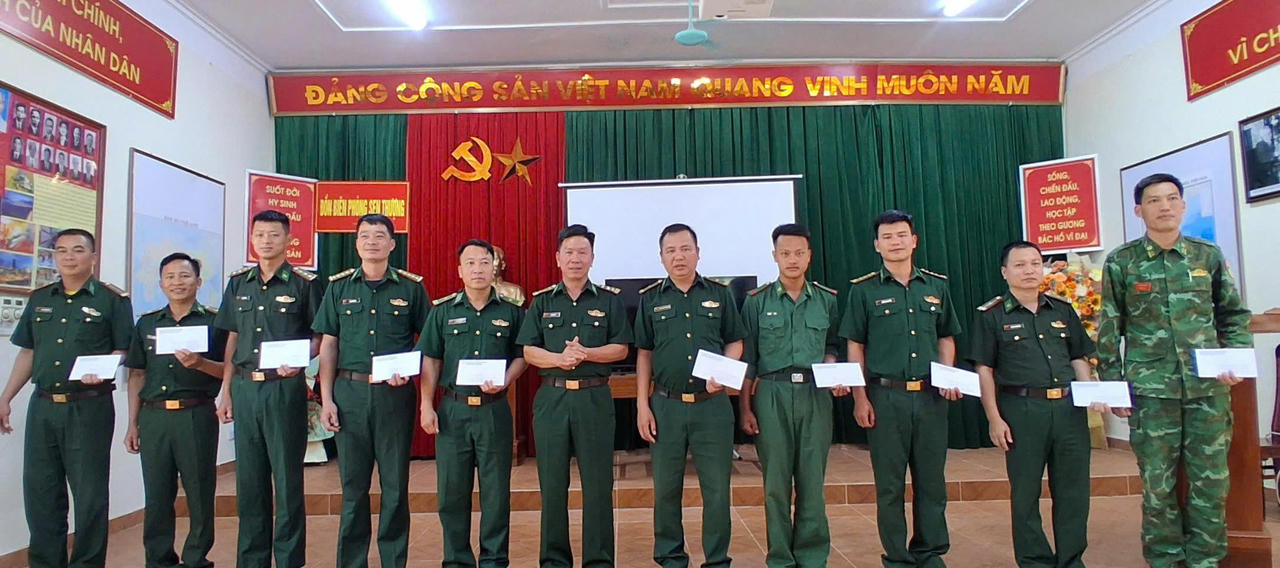 Đồn Biên phòng Sen Thượng: Ấm áp chương trình “Biên cương - Đêm hội trăng rằm” năm 2026
