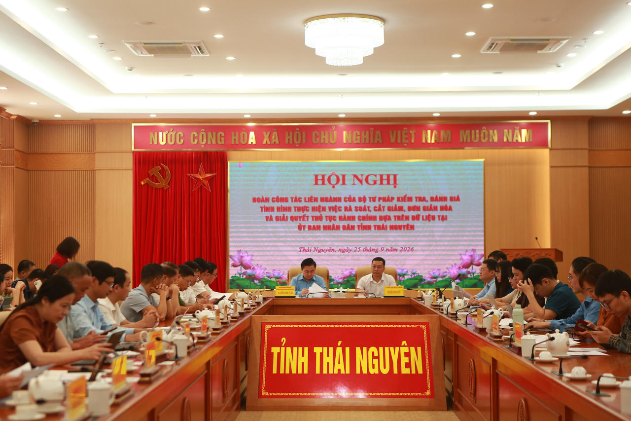 Quang cảnh hội nghị