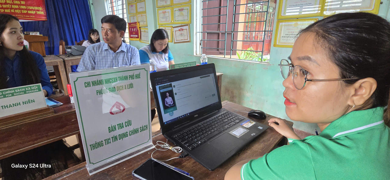 Khách hàng tự tra cứu thông tin TDCS trên ứng dụng CHATBOX 