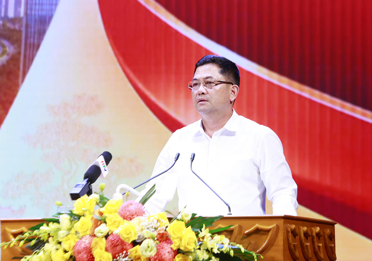 Bí thư Thành ủy Nguyễn Hồng Thái phát biểu tại Hội nghị (Ảnh Cổng TTĐT Bắc Ninh)