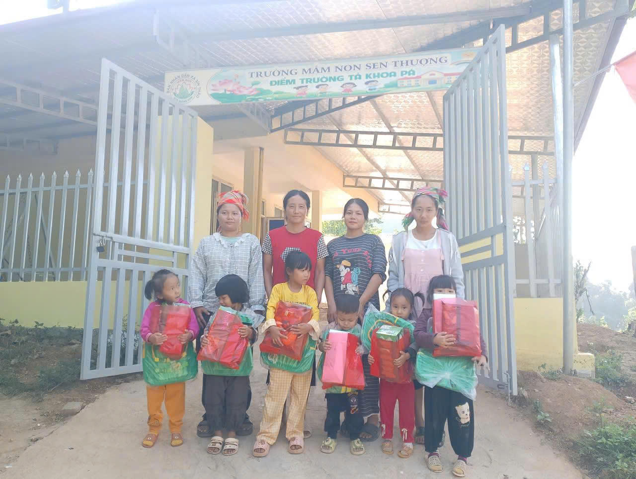 Sự đồng hành của các tổ chức, cá nhân góp phần mang Tết Trung thu đến gần hơn với trẻ em vùng biên giới.