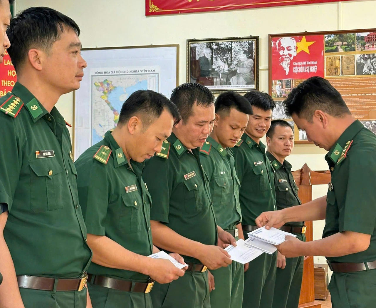 Đồn Biên phòng Sen Thượng: Ấm áp chương trình “Biên cương - Đêm hội trăng rằm” năm 2026