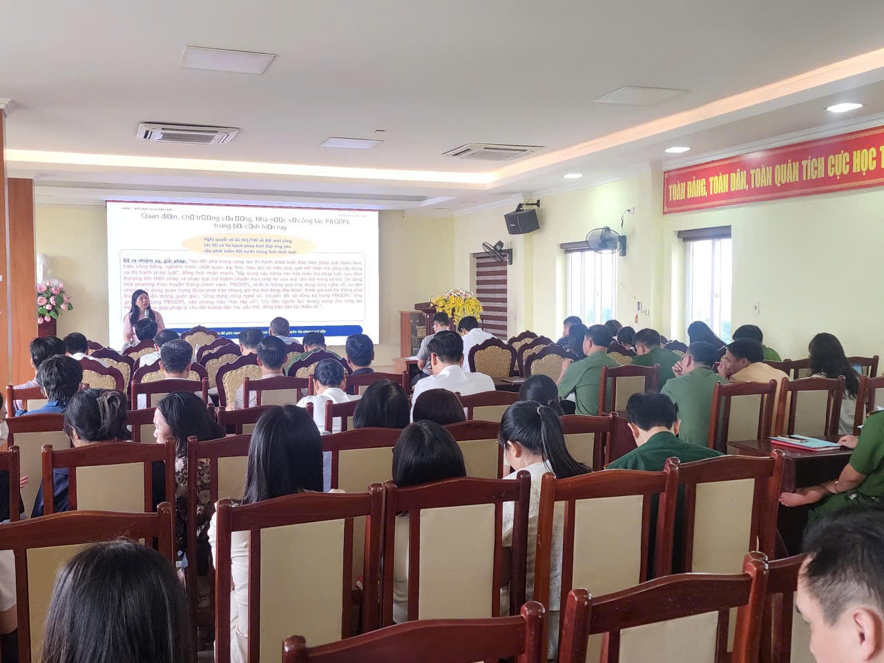 Hưng Yên tập huấn kỹ năng, nghiệp vụ cho báo cáo viên pháp luật cấp tỉnh
