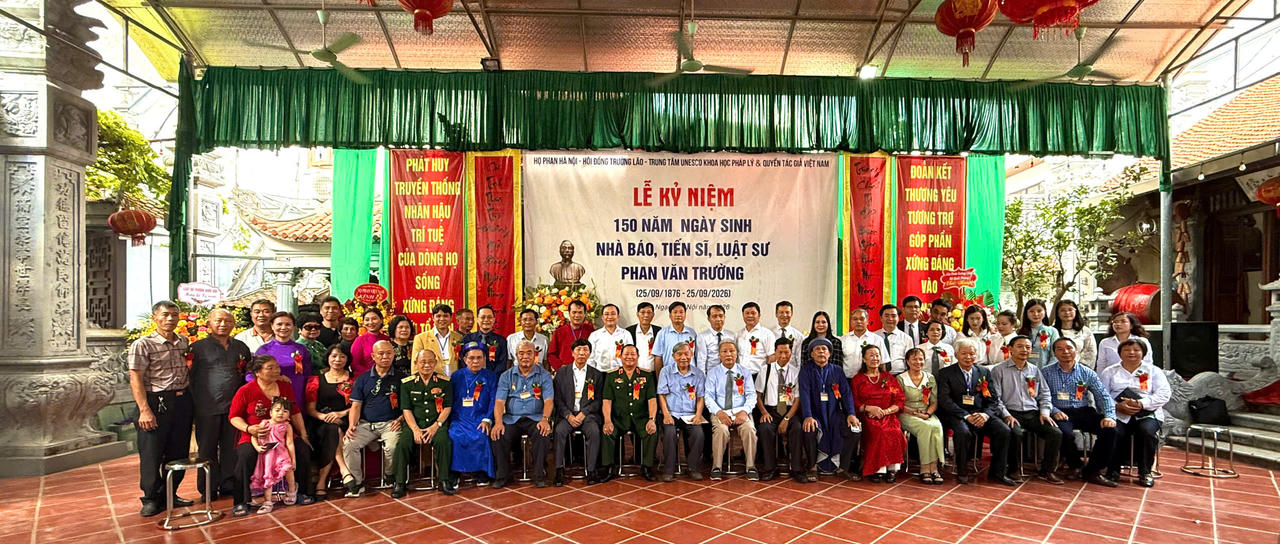Các đại biểu tham dự Lễ kỷ niệm 150 năm ngày sinh Nhà báo, Tiến sĩ, Luật sư Phan Văn Trường.