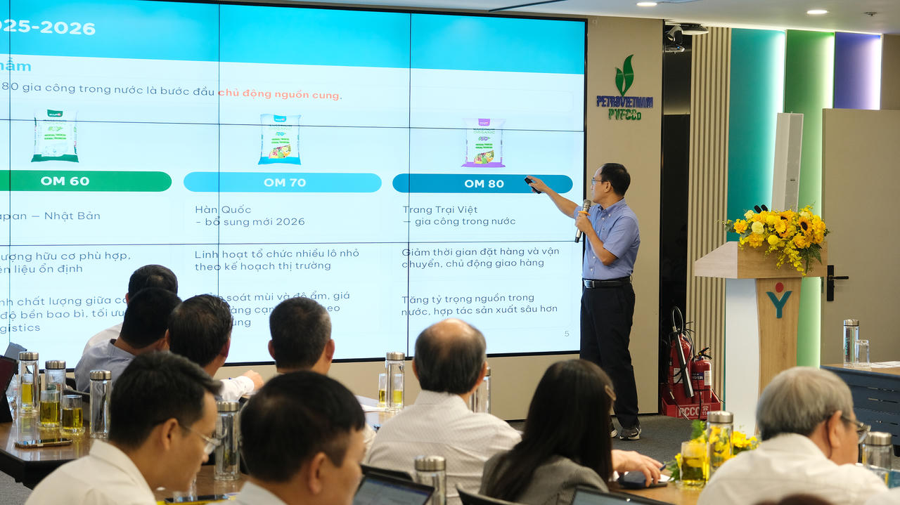 Ông Nguyễn Lê Đức Trọng - Phó Trưởng ban Tiếp thị và Truyền thông PVFCCo-Phú Mỹ đã trình bày định hướng phát triển Phân bón Hữu cơ Phú Mỹ đến năm 2030.