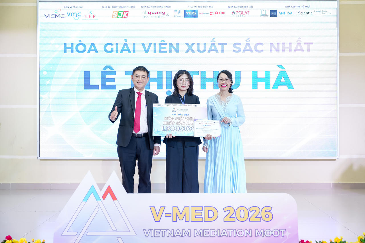Sinh viên thực hành hòa giải thương mại qua các tình huống tranh chấp