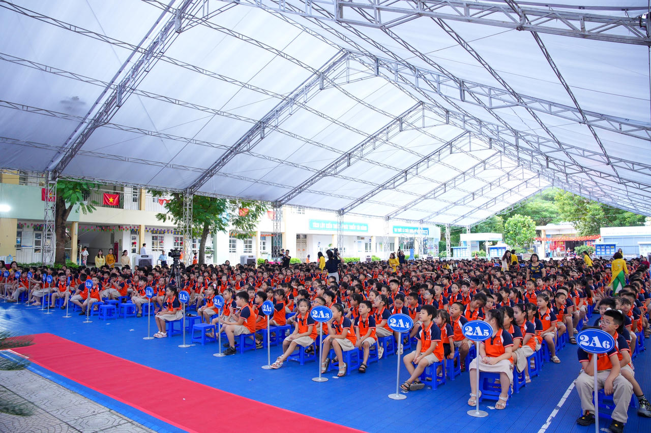 Honda Việt Nam phát động chương trình trao tặng mũ bảo hiểm cho học sinh lớp Một toàn quốc