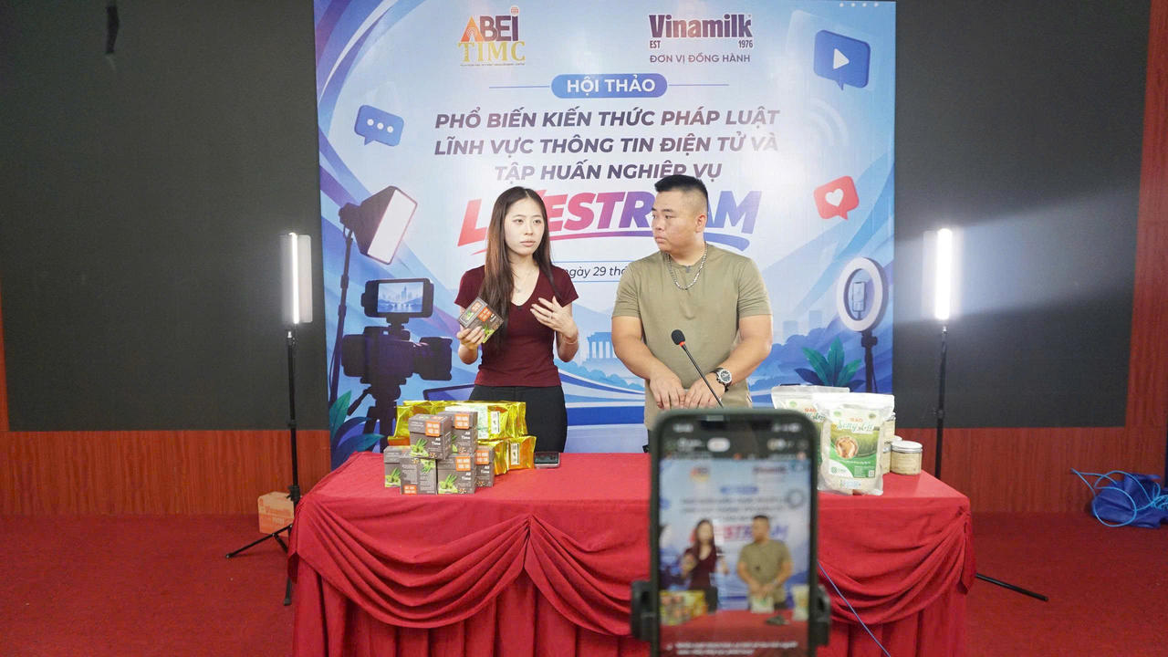 Hội thảo phổ biến kiến thức pháp luật lĩnh vực thông tin điện tử và tập huấn nghiệp vụ livestream