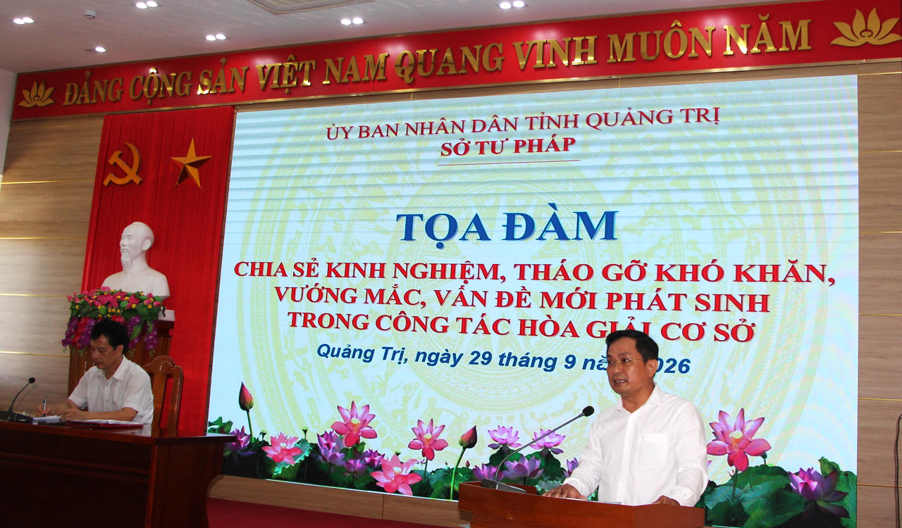Ông Nguyễn Việt Hà, Phó Chủ tịch UBND xã Tân Mỹ chia sẻ tại tọa đàm. (Ảnh: Minh Phương)