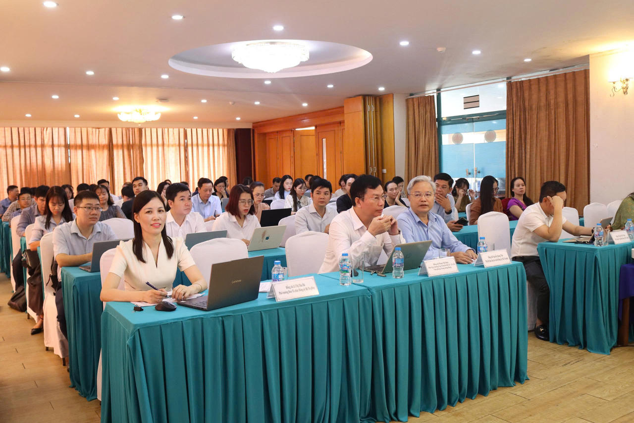 Tập huấn triển khai sổ tay đảng viên và thủ tục hành chính của Đảng trên môi trường điện tử