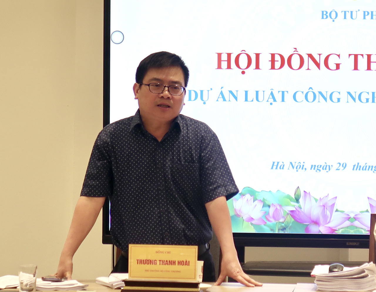 Thứ trưởng Bộ Công thương Trương Thanh Hoài phát biểu tại buổi thẩm định.
