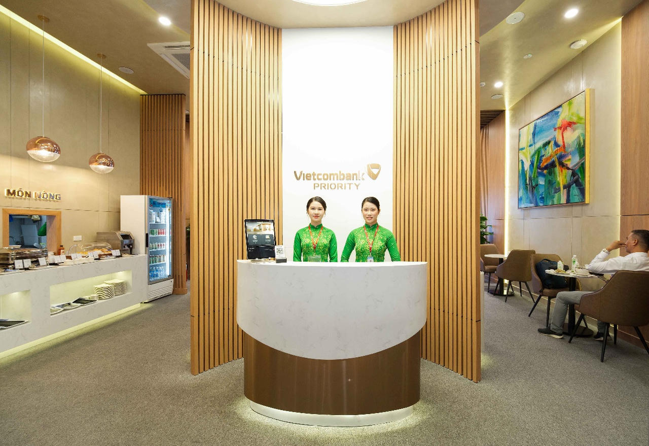 Không gian hiện đại, sang trọng tại phòng chờ Vietcombank Priority Lounge Cam Ranh