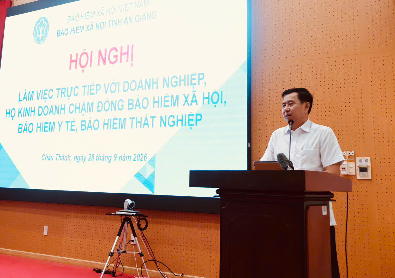 Ông Huỳnh Tấn Phố, Phó Giám đốc BHXH tỉnh An Giang nhấn mạnh quan điểm nhất quán là hỗ trợ doanh nghiệp nhưng không buông lỏng quản lý, đồng hành nhưng không đồng nghĩa với bỏ qua vi phạm