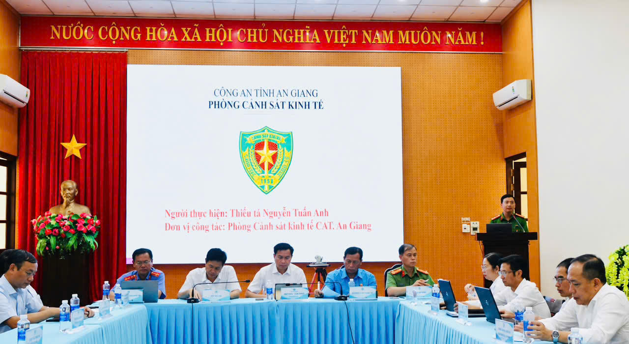 Thiếu tá Nguyễn Tuấn Anh làm rõ ba khung hình phạt cụ thể của Điều 216 Bộ luật Hình sự năm 2015, sửa đổi bổ sung năm 2025, và hướng dẫn áp dụng Nghị quyết số 05/2019/NQ-HĐTP ngày 15/8/2019 của Hội đồng Thẩm phán Tòa án nhân dân tối cao.