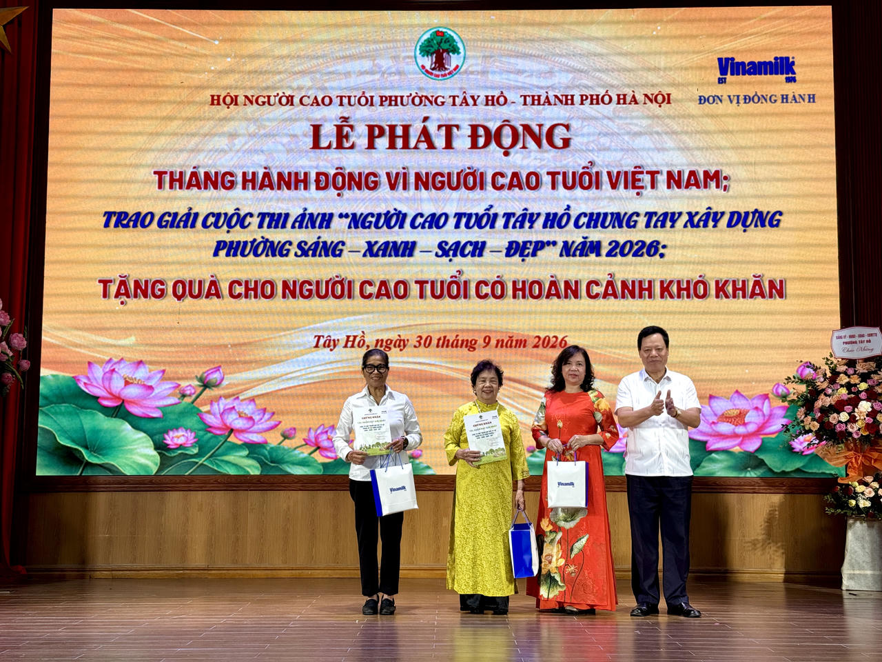 Phường Tây Hồ (Hà Nội): Chăm sóc người cao tuổi gắn với phát huy vai trò trong cộng đồng