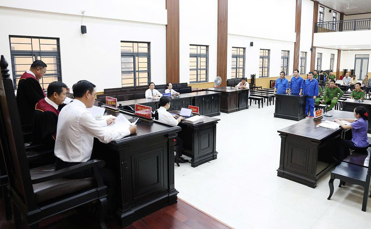 Quang cảnh phiên tòa. Ảnh: Tiến Tầm
