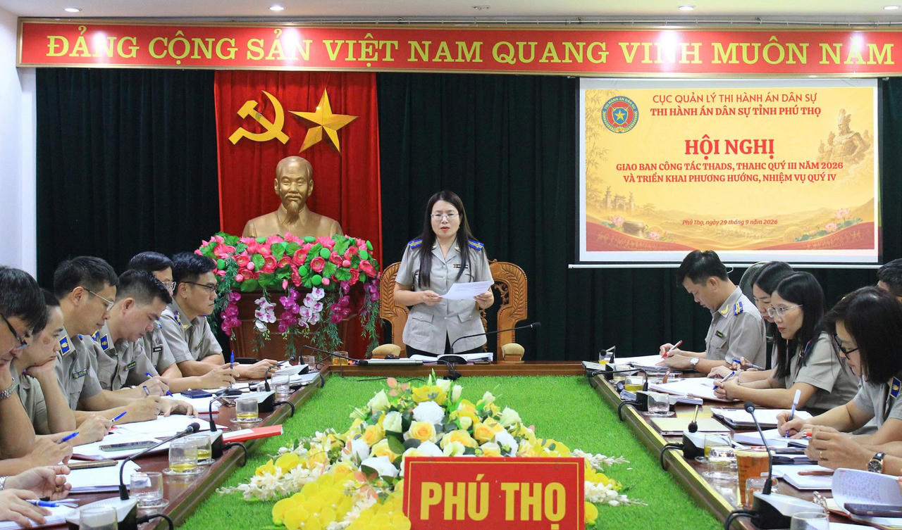 Đồng chí Nguyễn Thị Kim Yến, Trưởng THADS tỉnh Phú Thọ chủ trì Hội nghị.