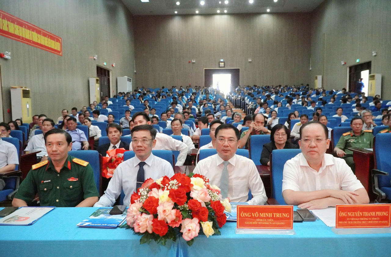 An Giang thúc đẩy chuyển đổi số, tạo giá trị thực chất cho người dân và doanh nghiệp 