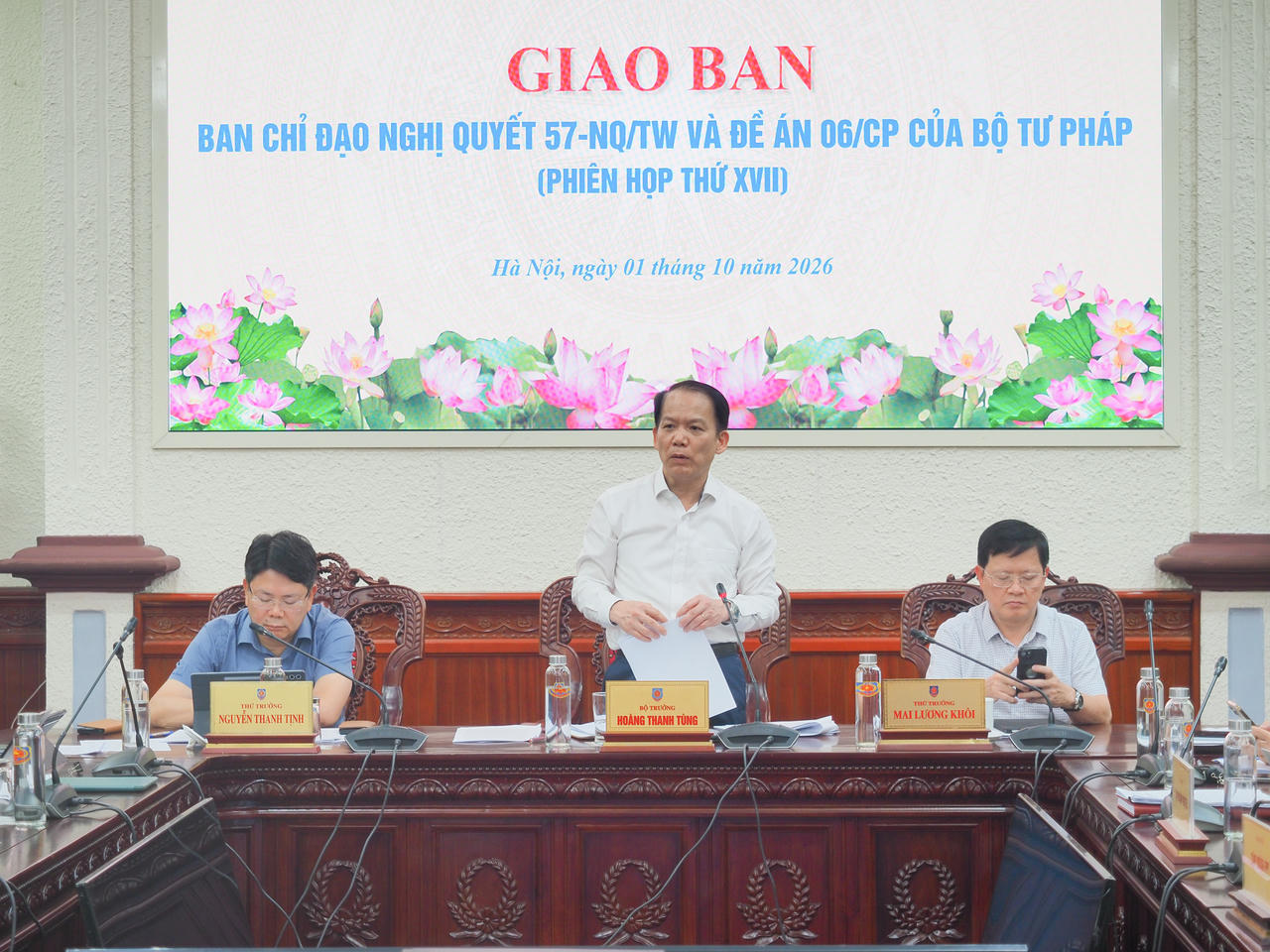 Bộ trưởng Hoàng Thanh Tùng kết luận cuộc họp.