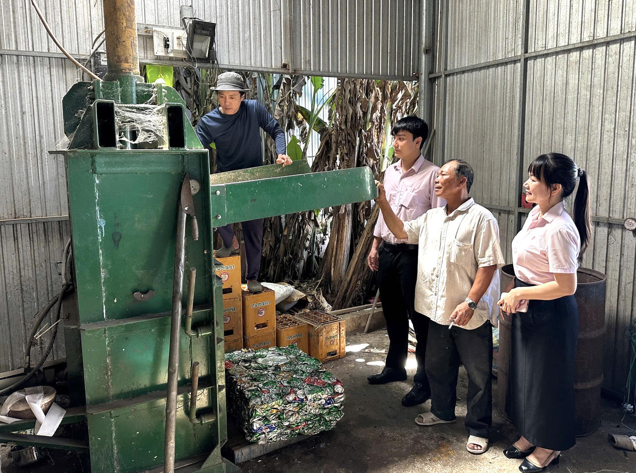 Anh Phạm Quốc Hoàng Vũ ở xã Hưng Lộc vay vốn theo Quyết định số 22/2023/QĐ-TTg để đầu tư thu mua, kinh doanh phế liệu, từng bước tạo thu nhập