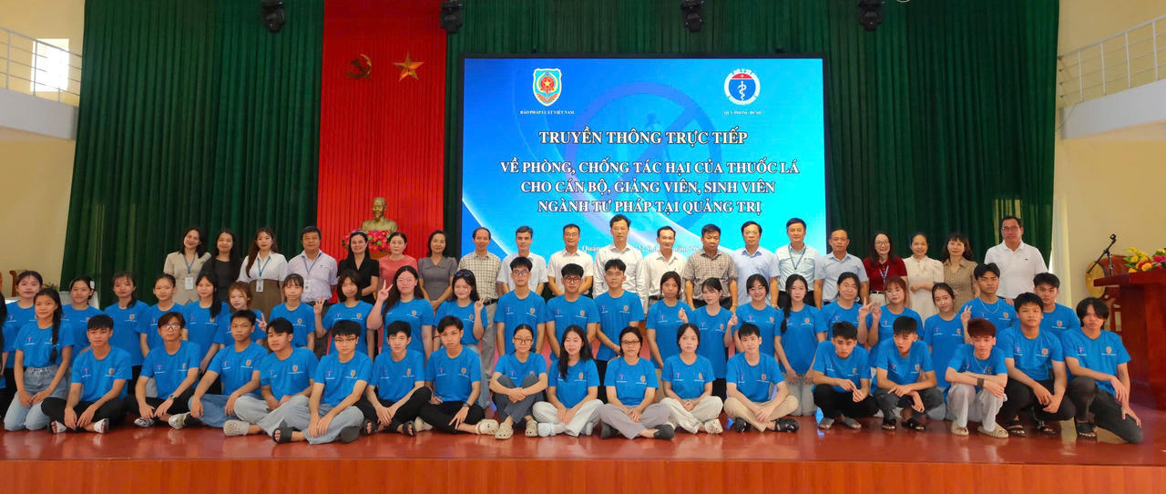 Xây dựng môi trường không khói thuốc cần sự chung tay của nhiều ngành, nhiều lực lượng và cả cộng đồng. (Ảnh: Trần Tuyền)