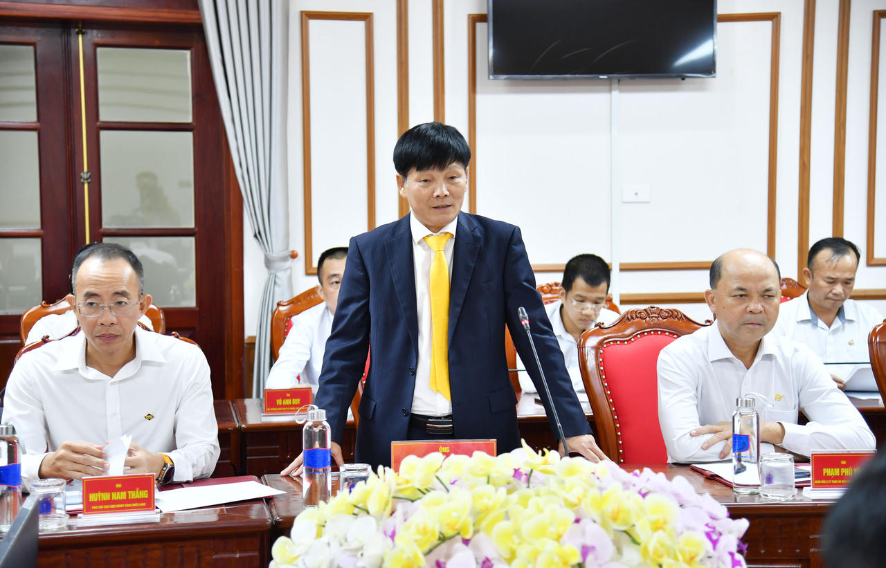 Ông Nguyễn Bá Quân - Giám đốc Cảng Hàng không quốc tế Phú Quốc phát biểu tại Hội nghị. Ảnh: Khánh Thùy