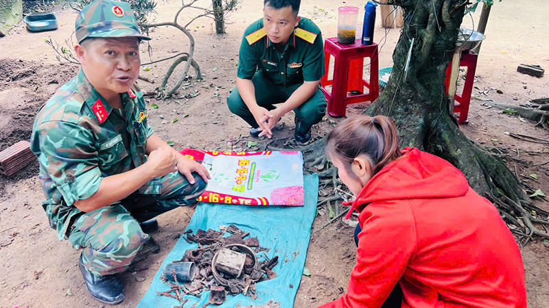 Phát hiện 3 hài cốt liệt sĩ cùng nhiều di vật tại khu vườn ở phường Đăk Cấm