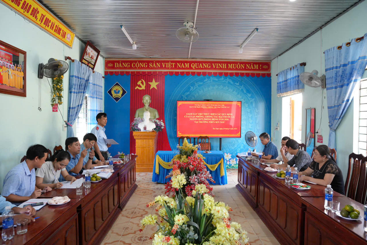 Tăng cường kiểm tra, giám sát là một trong những giải pháp góp phần xây dựng môi trường không khói thuốc trên địa bàn Quảng Trị. (Ảnh: M.P)