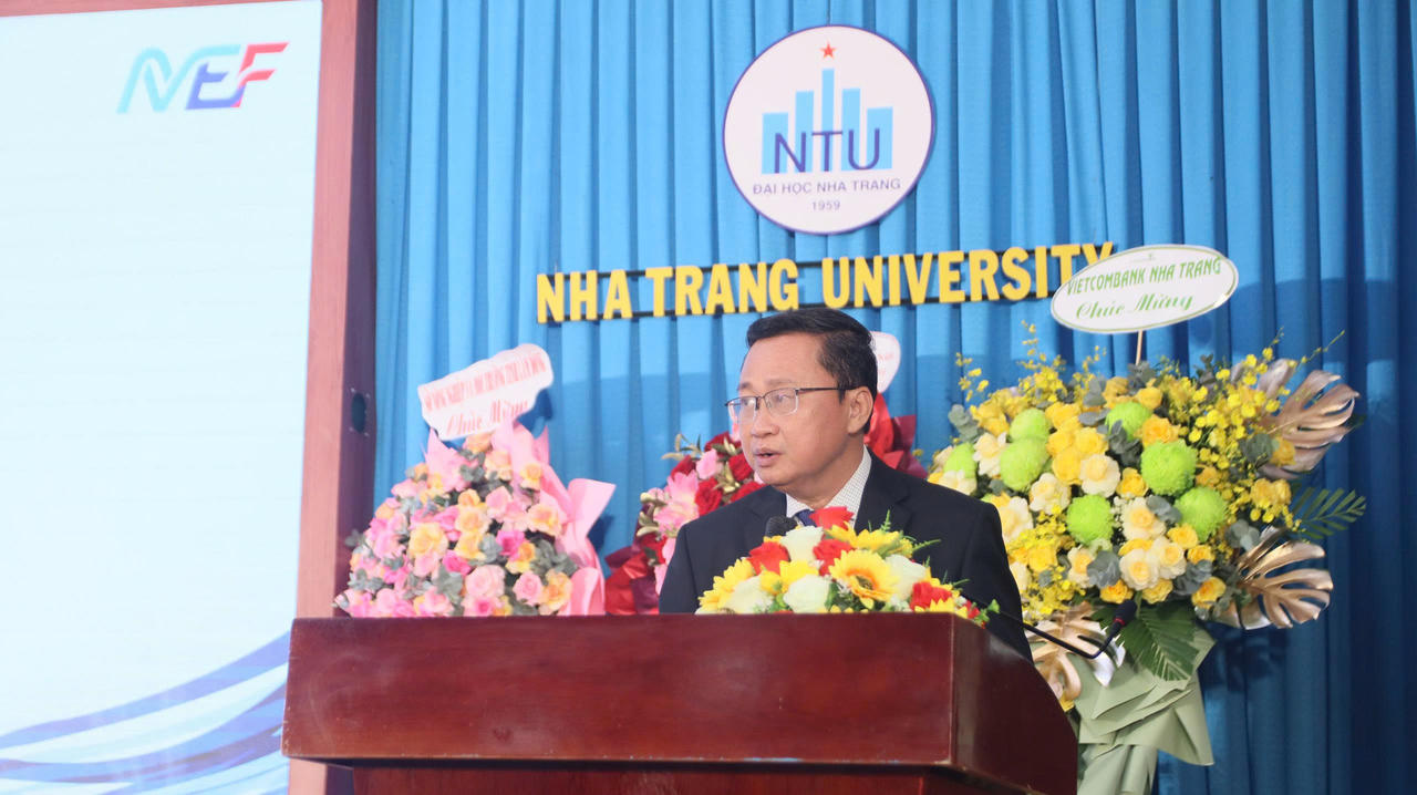 TS Quách Hoài Nam, Hiệu trưởng Trường Đại học Nha Trang phát biểu khai mạc.