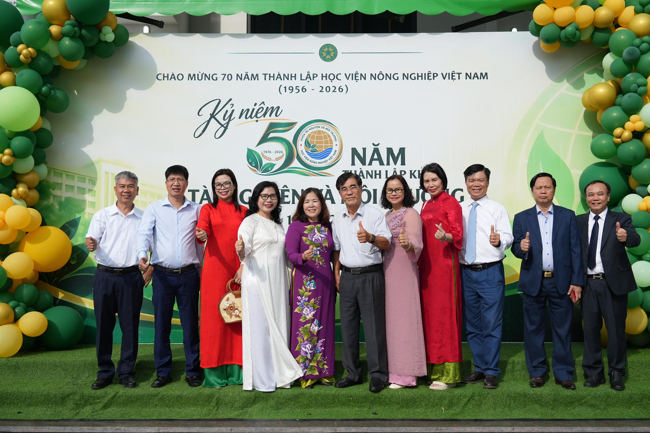 Khoa Tài nguyên và Môi trường kỷ niệm 50 năm xây dựng và phát triển