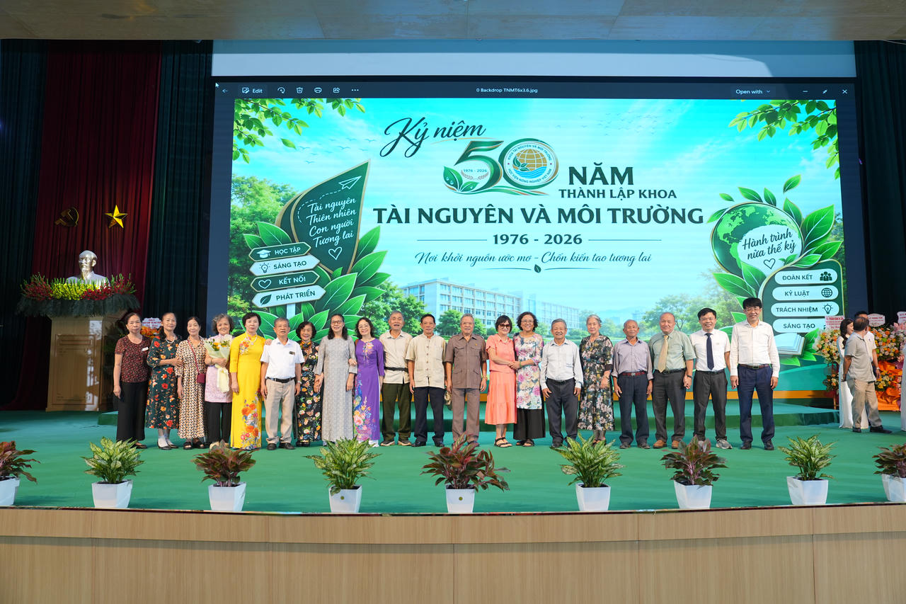 Khoa Tài nguyên và Môi trường kỷ niệm 50 năm xây dựng và phát triển