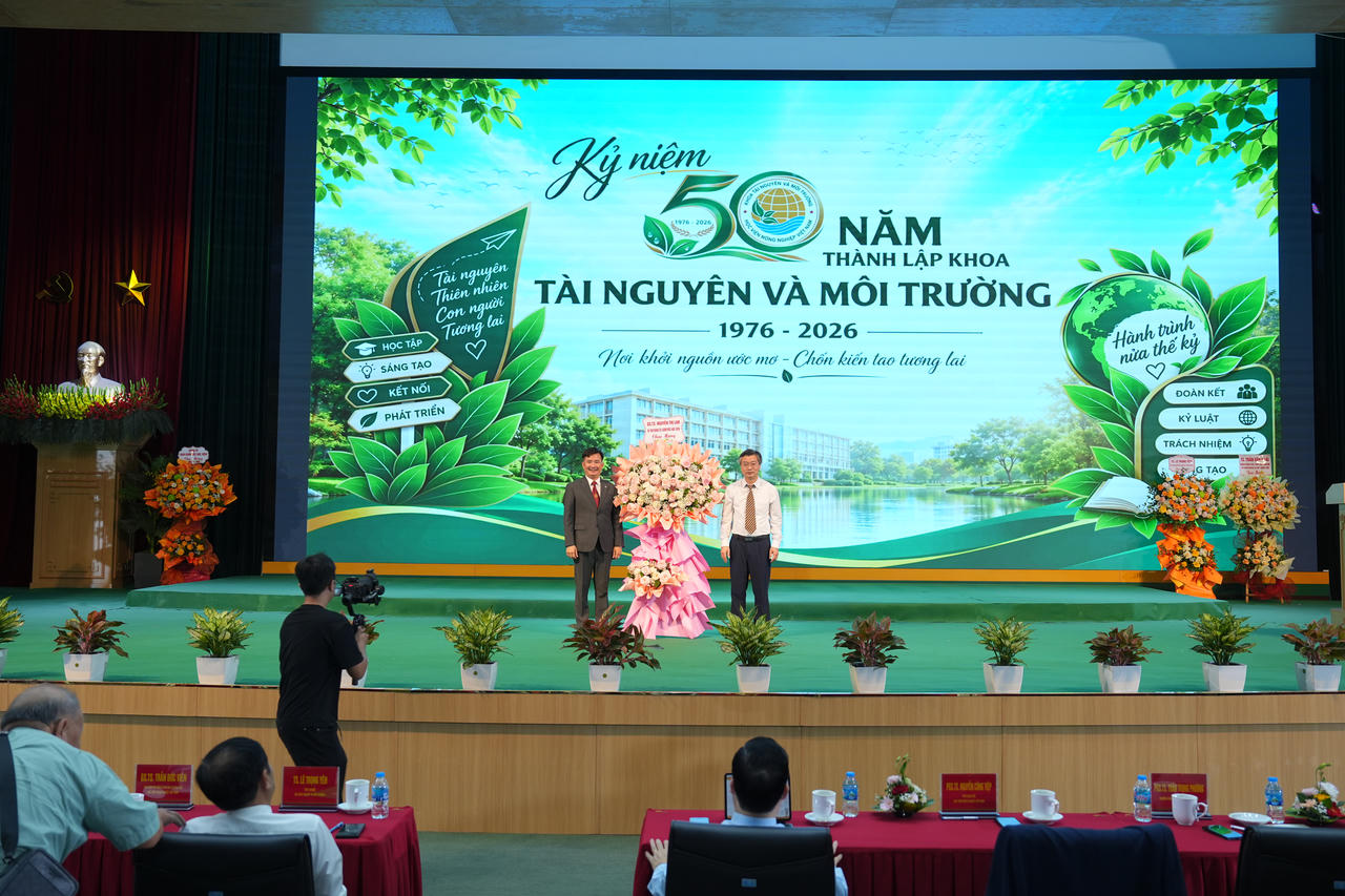 Khoa Tài nguyên và Môi trường kỷ niệm 50 năm xây dựng và phát triển