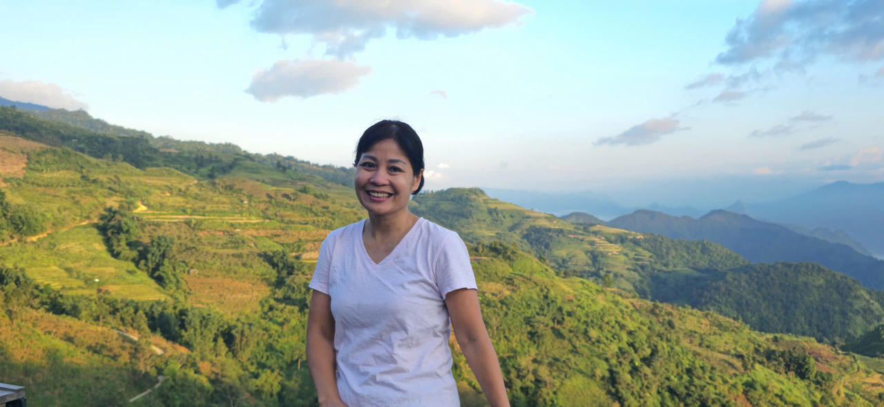 Nhà báo Lưu Thị Lệ Thúy, phóng viên Báo Công an Nhân dân, trong hành trình trải nghiệm bản Lao Chải trước ngày tham gia “Bước chân trên mây” mùa 3. (Ảnh: V.T)
