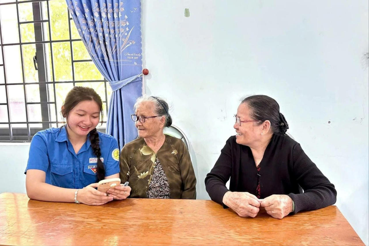 Phong trào “Bình dân học vụ số” ở Lâm Đồng đã giúp người dân tiếp cận với chuyển đổi số. Ảnh: Sở KHCN Lâm Đồng.
