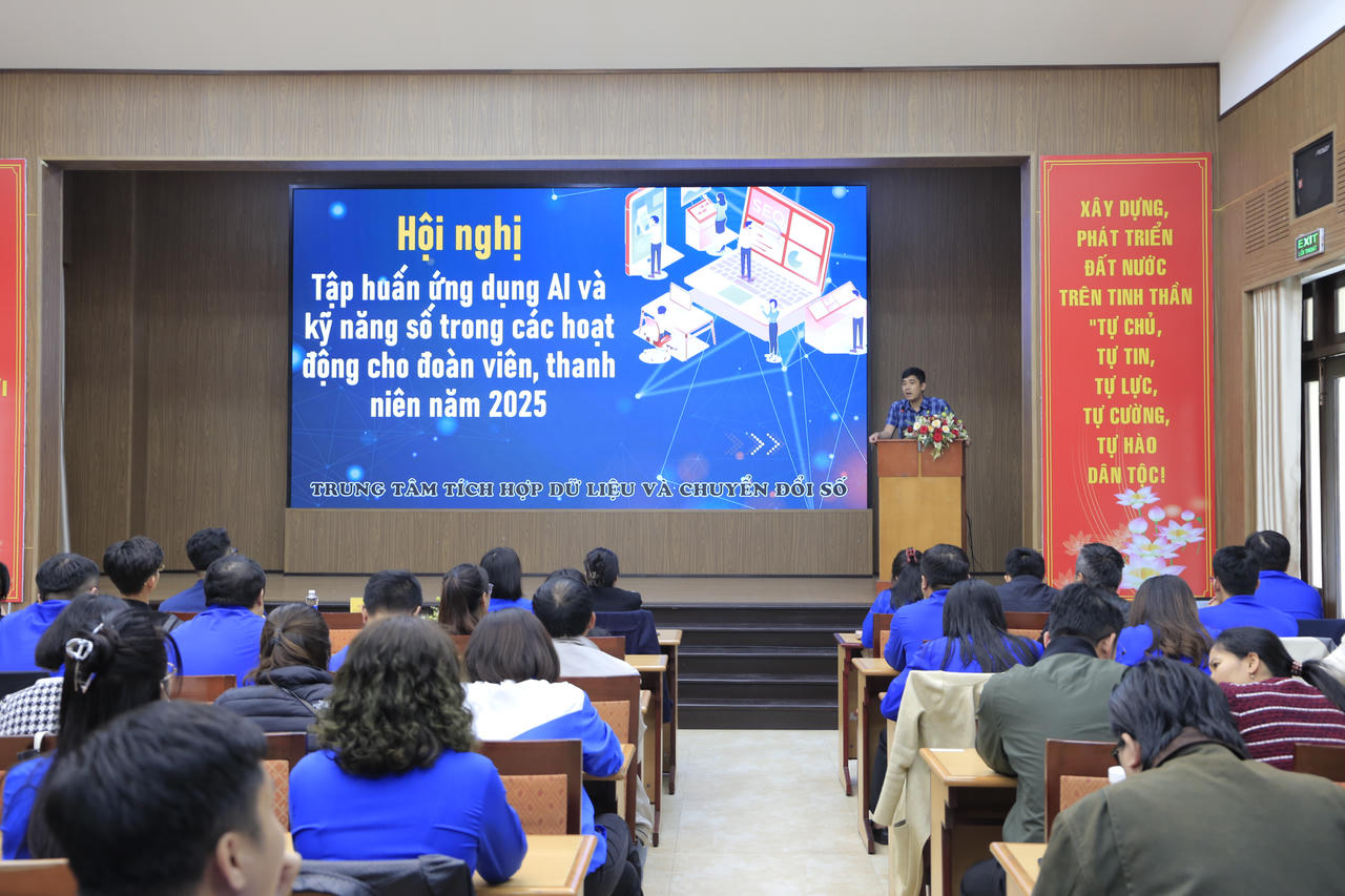 Từ năm 2025, Lâm Đồng đã tập trung vào trang bị kiến thức chuyển đổi số cho đội ngũ cán bộ. (Ảnh: Sở KHCN Lâm Đồng)