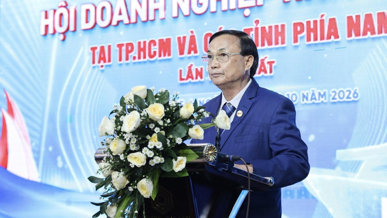 Ông Nguyễn Mạnh Hà, Chủ tịch Hội Doanh nghiệp Hải Phòng tại TP.HCM và các tỉnh phía Nam phát biểu tại Đại hội