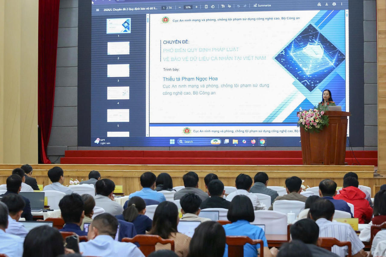 Bài 2: Chiến lược ưu tiên phát triển nhân lực số, công dân số