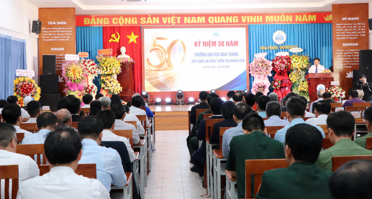 Trường Đại học Nha Trang: 50 năm đào tạo nhân lực, phát triển khoa học biển