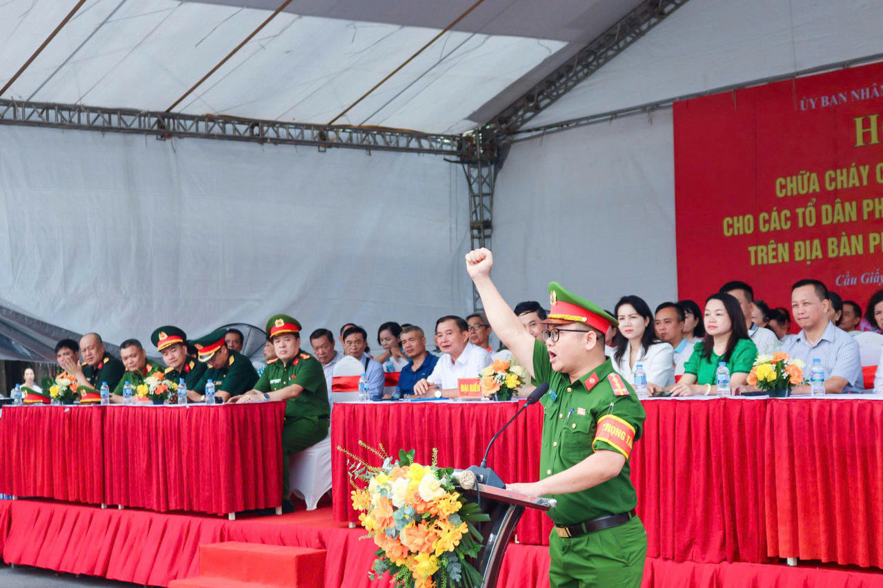 Sôi nổi Hội thi chữa cháy, cứu người, cứu tài sản trên địa bàn phường Cầu Giấy, Hà Nội