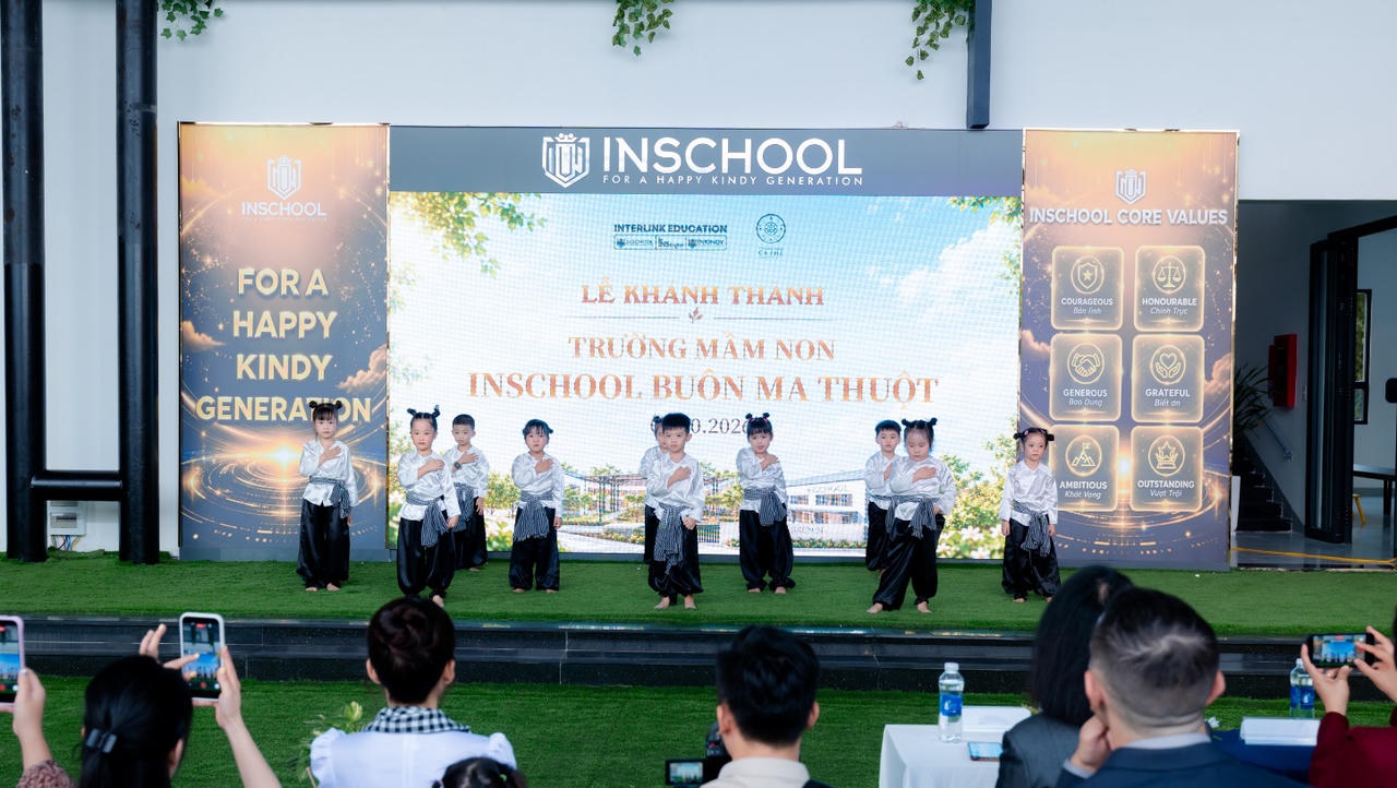 Các em học sinh Trường Mầm non INschool tại Thành Phố Cà Phê hân hoan trình diễn trong lễ khánh thành trường, cùng chào đón một hành trình học tập hạnh phúc.