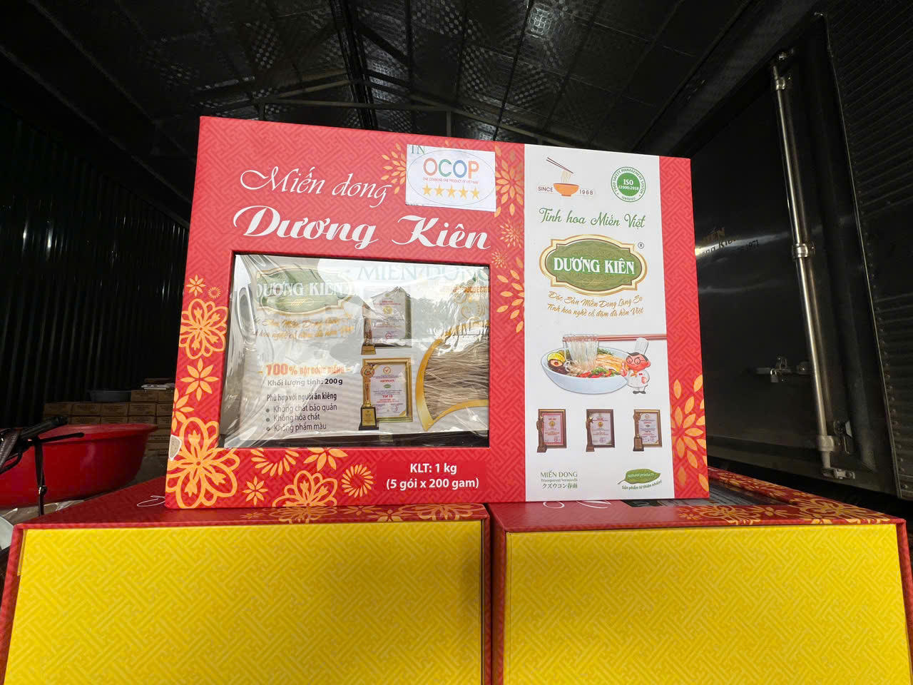 Sản phẩm Miến dong Dương Kiên đạt chứng nhận OCOP 5 sao. Ảnh: Ngọc Nga
