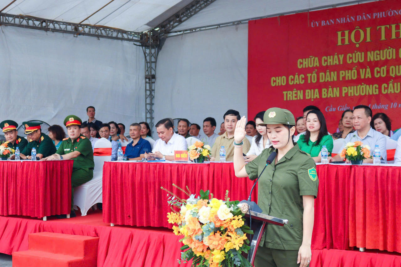 Sôi nổi Hội thi chữa cháy, cứu người, cứu tài sản trên địa bàn phường Cầu Giấy, Hà Nội