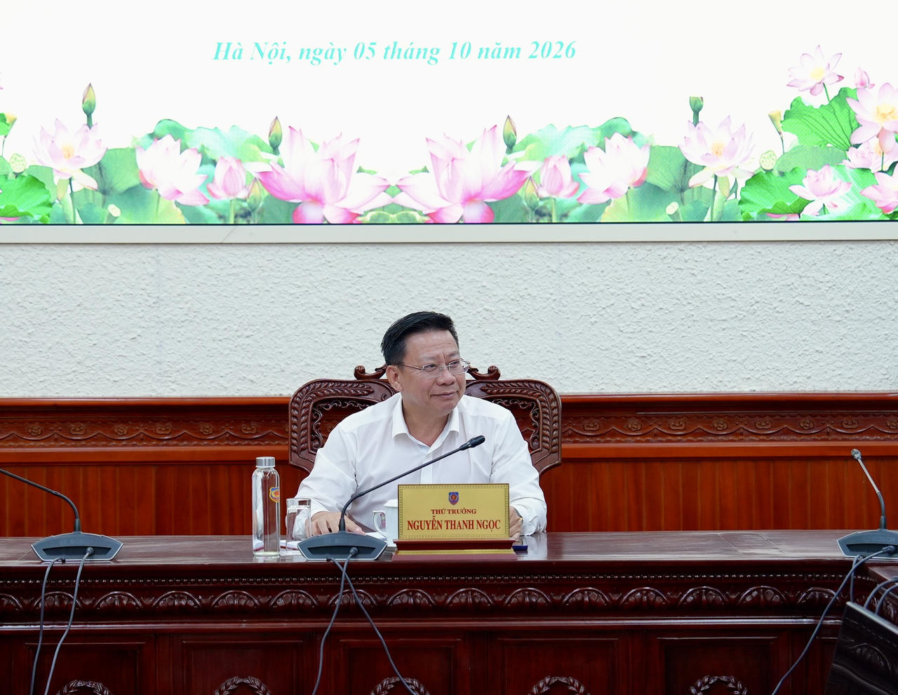 Thứ trưởng Nguyễn Thanh Ngọc phát biểu tại buổi làm việc. 