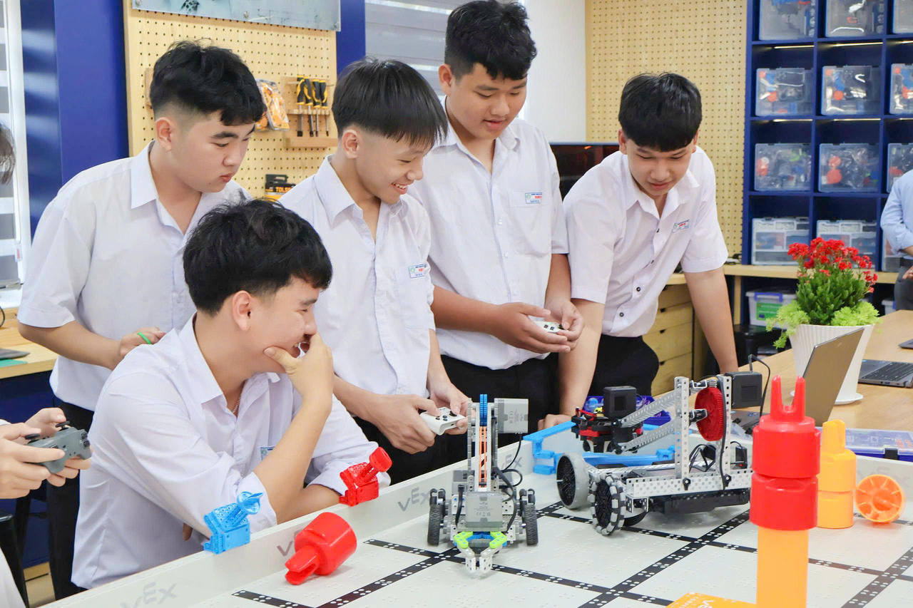 Bài 1: Nâng cao hiệu quả quản trị, phục vụ người dân