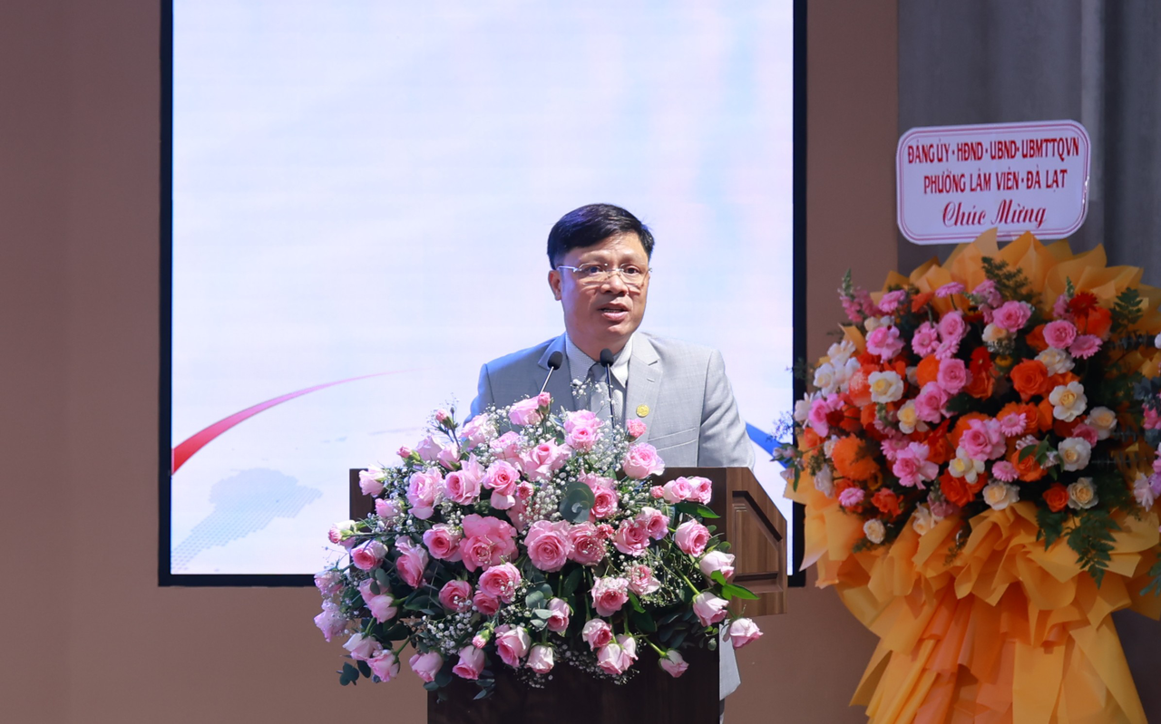 PGS.TS Phạm Đình Trung - Hiệu trưởng Trường Đại học Yersin Đà Lạt phát biểu tại buổi lễ