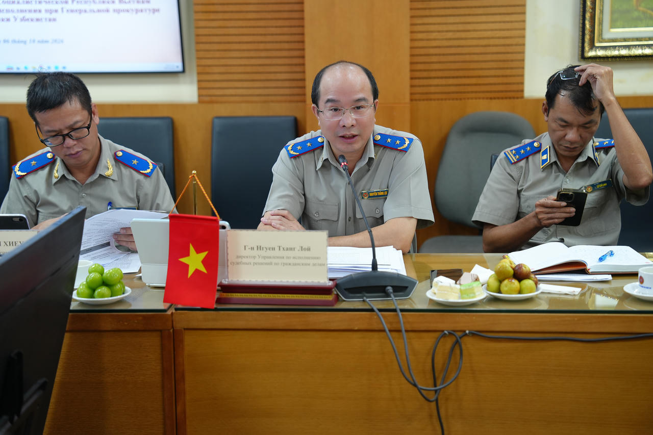 Cục trưởng Nguyễn Thắng Lợi phát biểu khai mạc buổi làm việc.