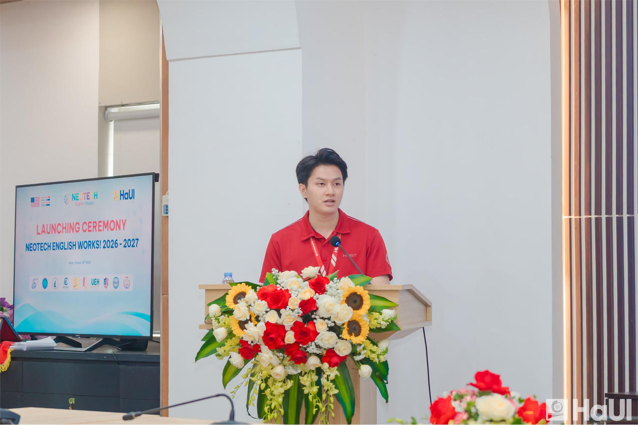 Bùi Công Tước - sinh viên Đại học Bách khoa Hà Nội chia sẻ tại sự kiện (Ảnh: Công nghiệp Hà Nội) 